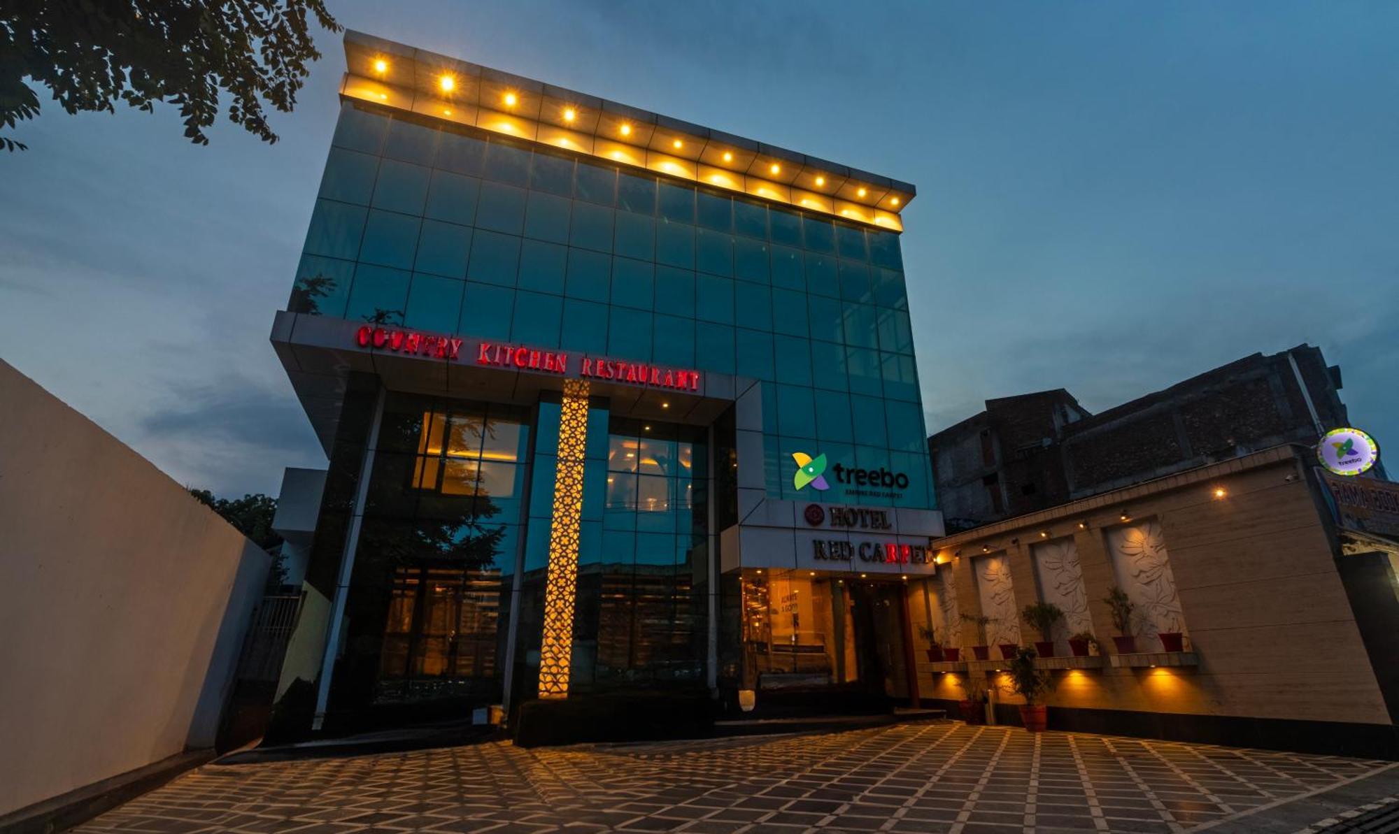 Treebo Empire Red Carpet Hotel Agra  Exterior photo